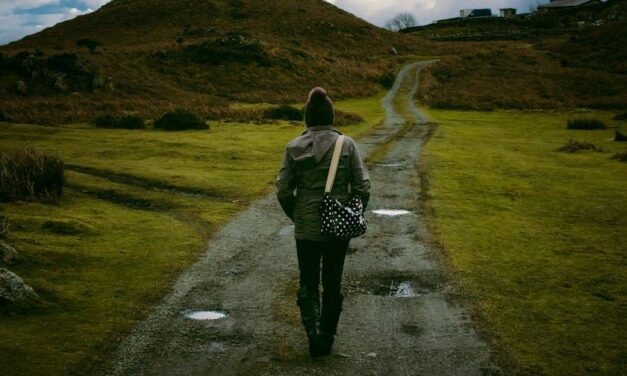 Dlaczego warto regularnie spacerować, zwłaszcza w okresie obniżonej odporności