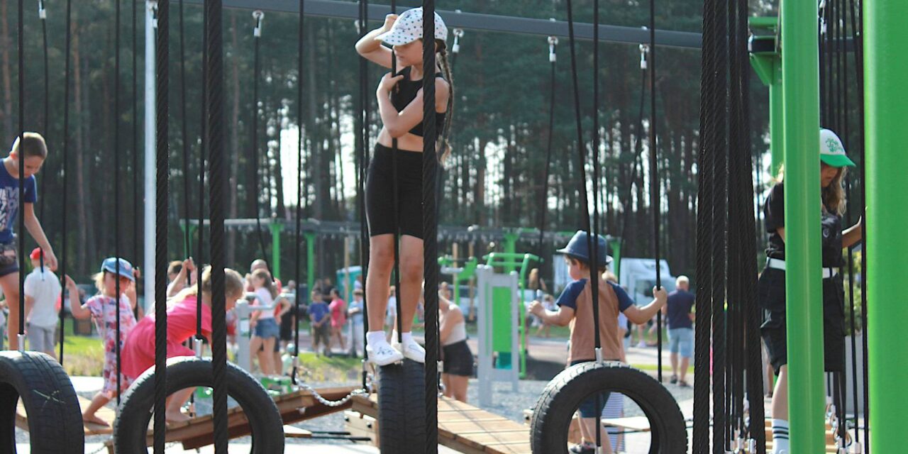 Parki linowe modułowe nowoczesne podejście do aktywności na świeżym powietrzu