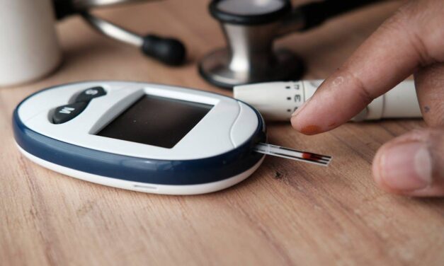 Jak radzić sobie z cukrzycą w podróży?