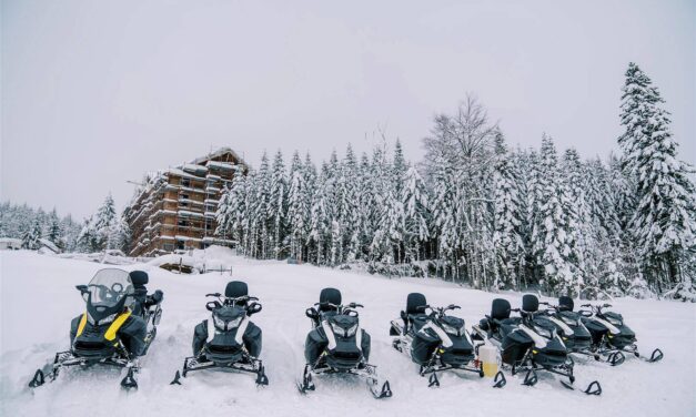 Wyprawa skuterami śnieżnymi w Zakopanem – idealny prezent